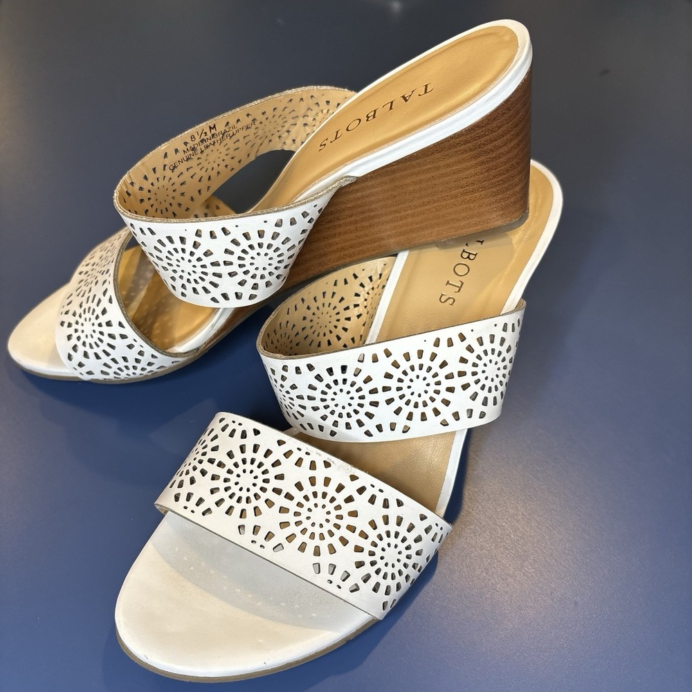 Talbots Wedge Heel White Double Strap Leather 8.5 Open Toe Mules Dainty Slides